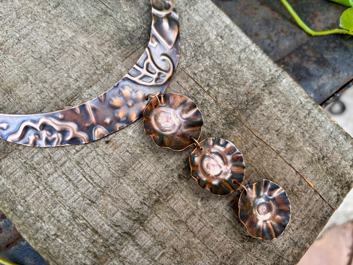 Bronze Floral Stamped Formed Disk Choker Necklace
