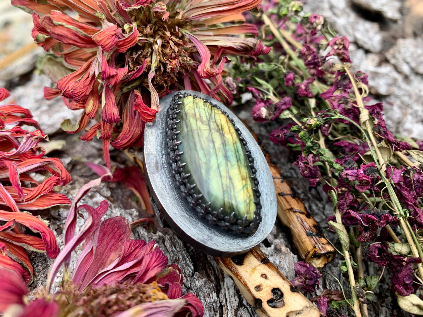 Sterling Silver Labradorite Hollow Form Adjustable Ring (2)