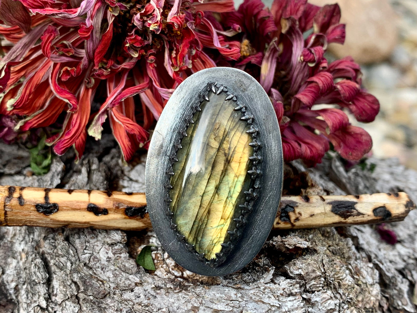 Sterling Silver Labradorite Hollow Form Adjustable Ring (2)