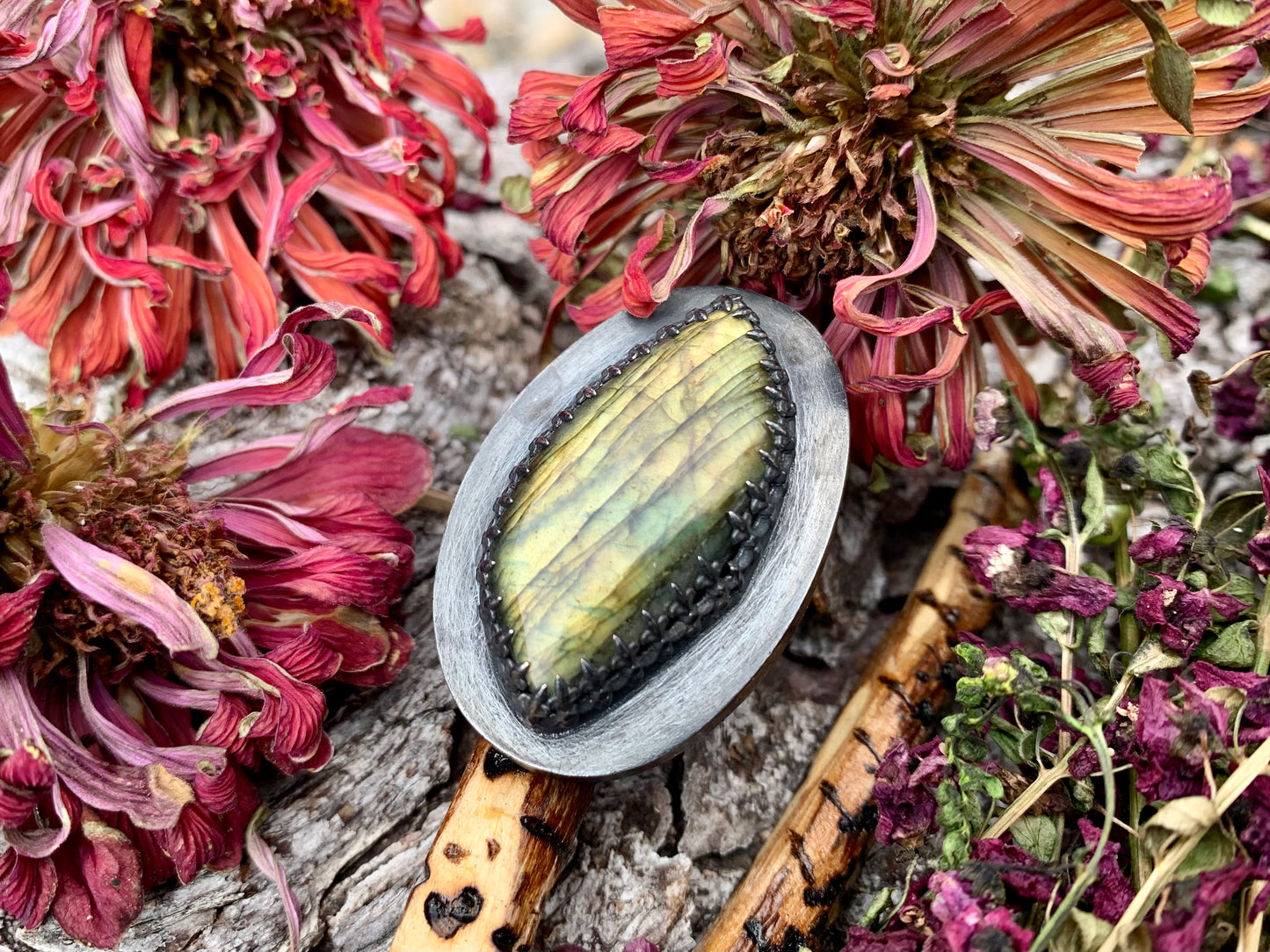 Sterling Silver Labradorite Hollow Form Adjustable Ring (2)