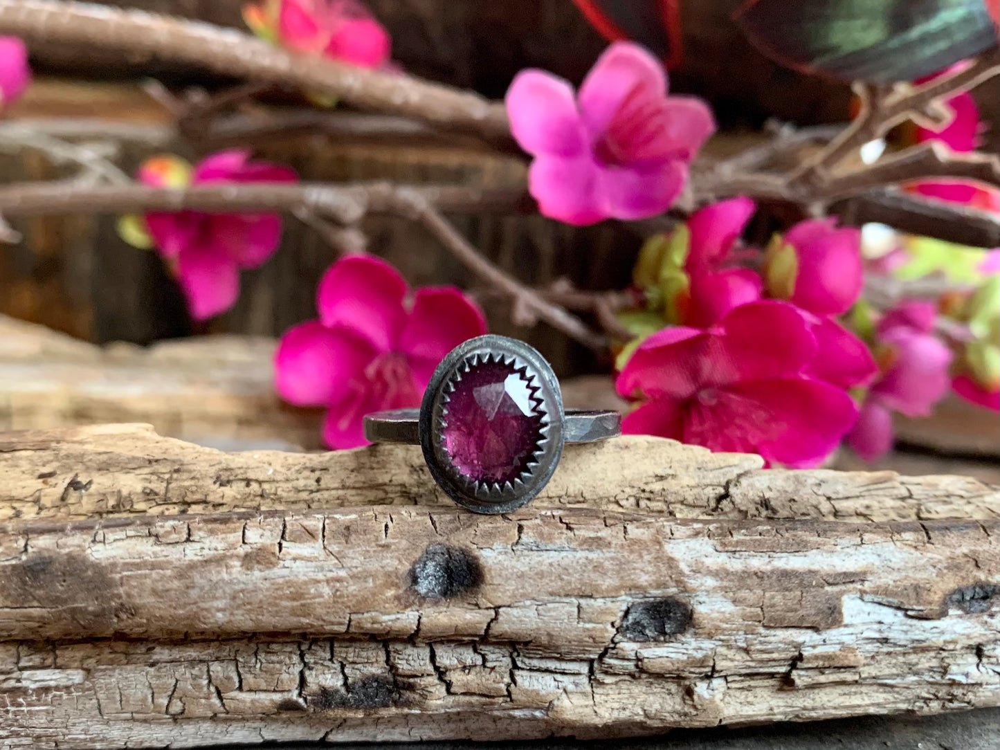 Sterling Silver Rose Cut Rhodolite Garnet Stacker Ring (Sz. 6.5)